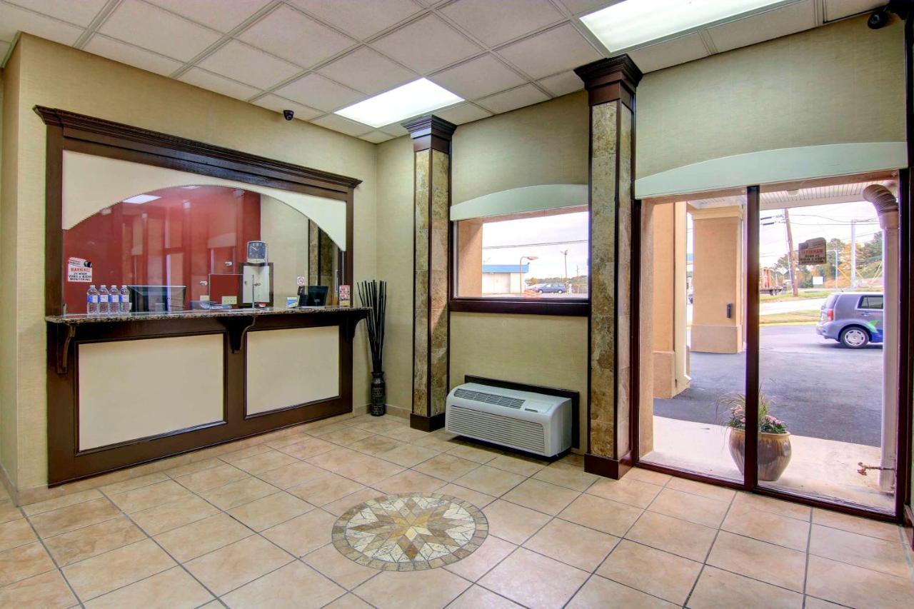 Red Roof Inn Atlanta - Six Flags Lodge West Екстер'єр фото