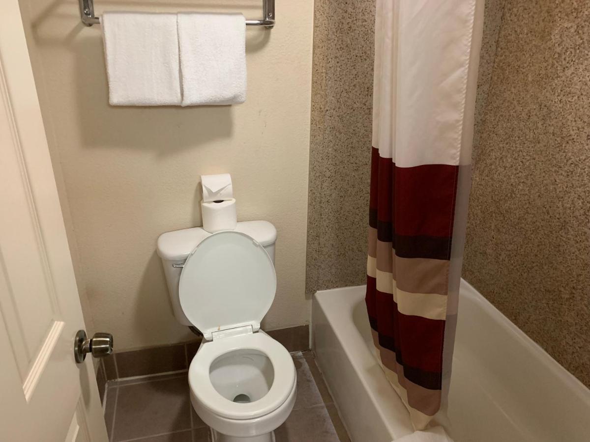Red Roof Inn Atlanta - Six Flags Lodge West Екстер'єр фото