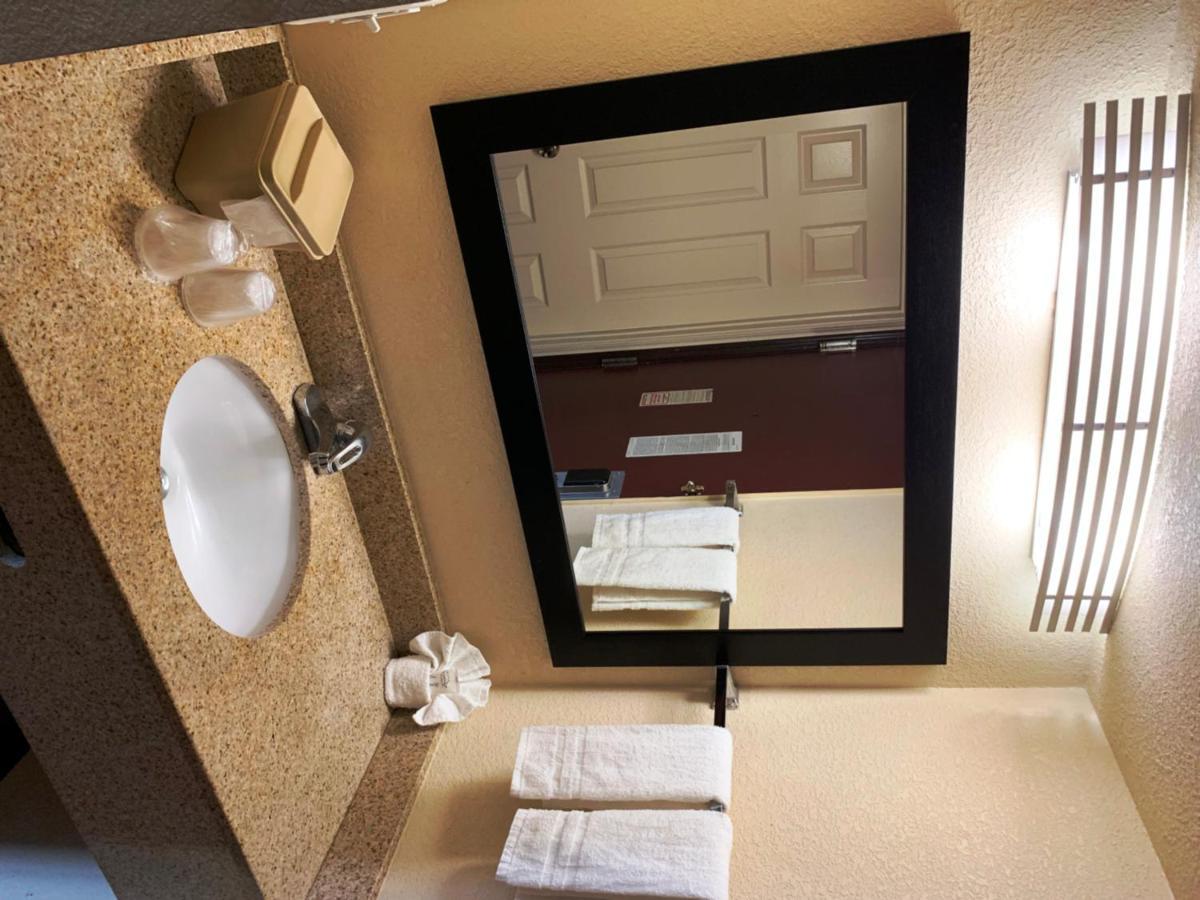 Red Roof Inn Atlanta - Six Flags Lodge West Екстер'єр фото