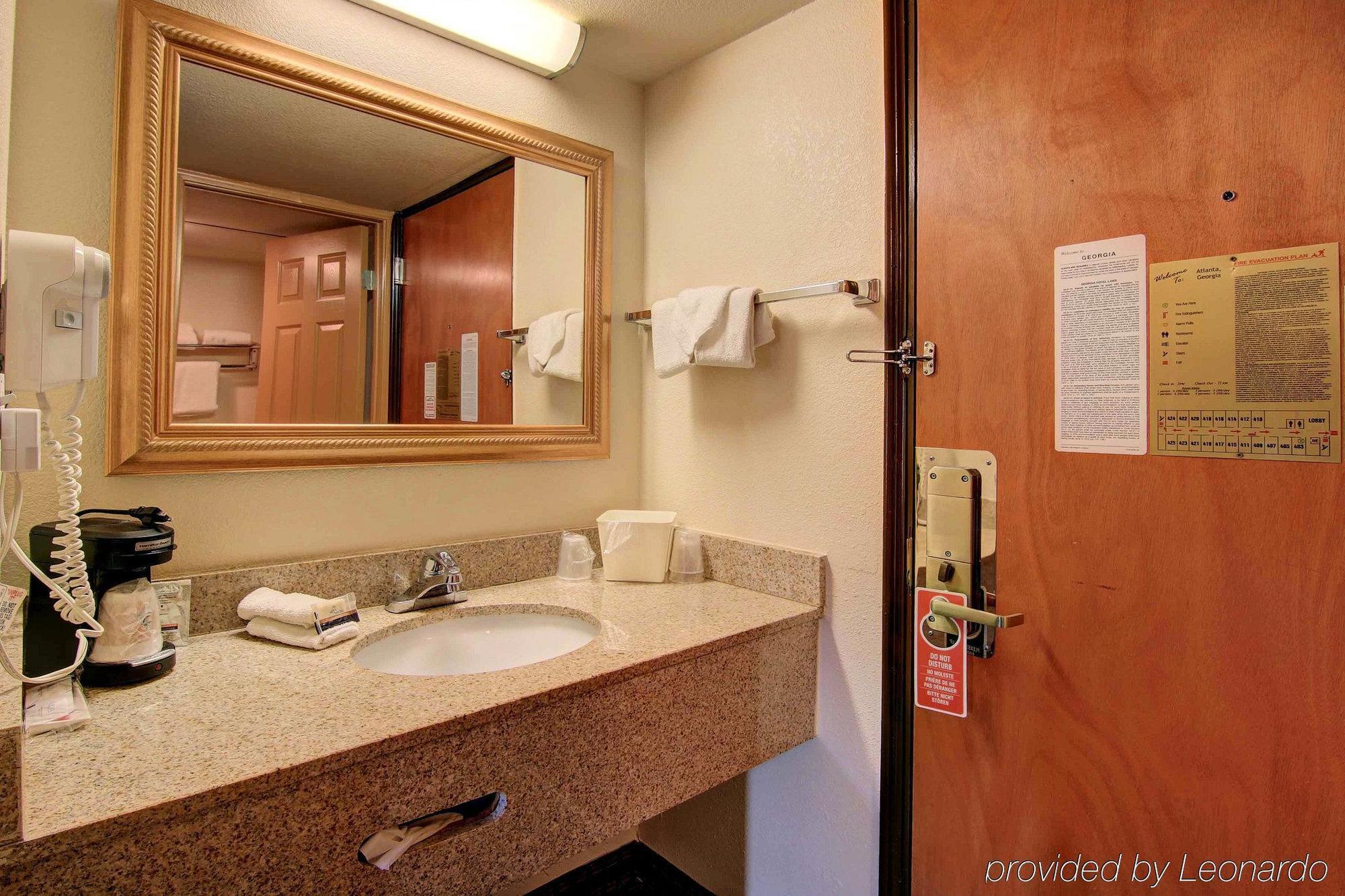 Red Roof Inn Atlanta - Six Flags Lodge West Екстер'єр фото